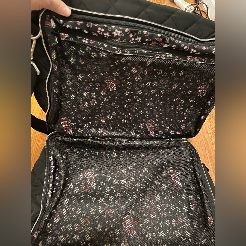 Vera Bradley travel backpack NWOT - Picture 3 of 5